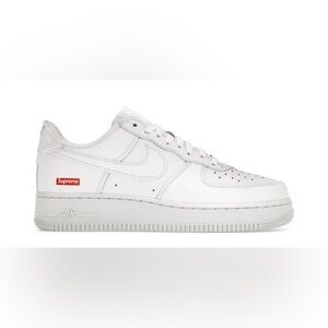 Nike Air Force 1 Low
Supreme White with Red Supreme Laces